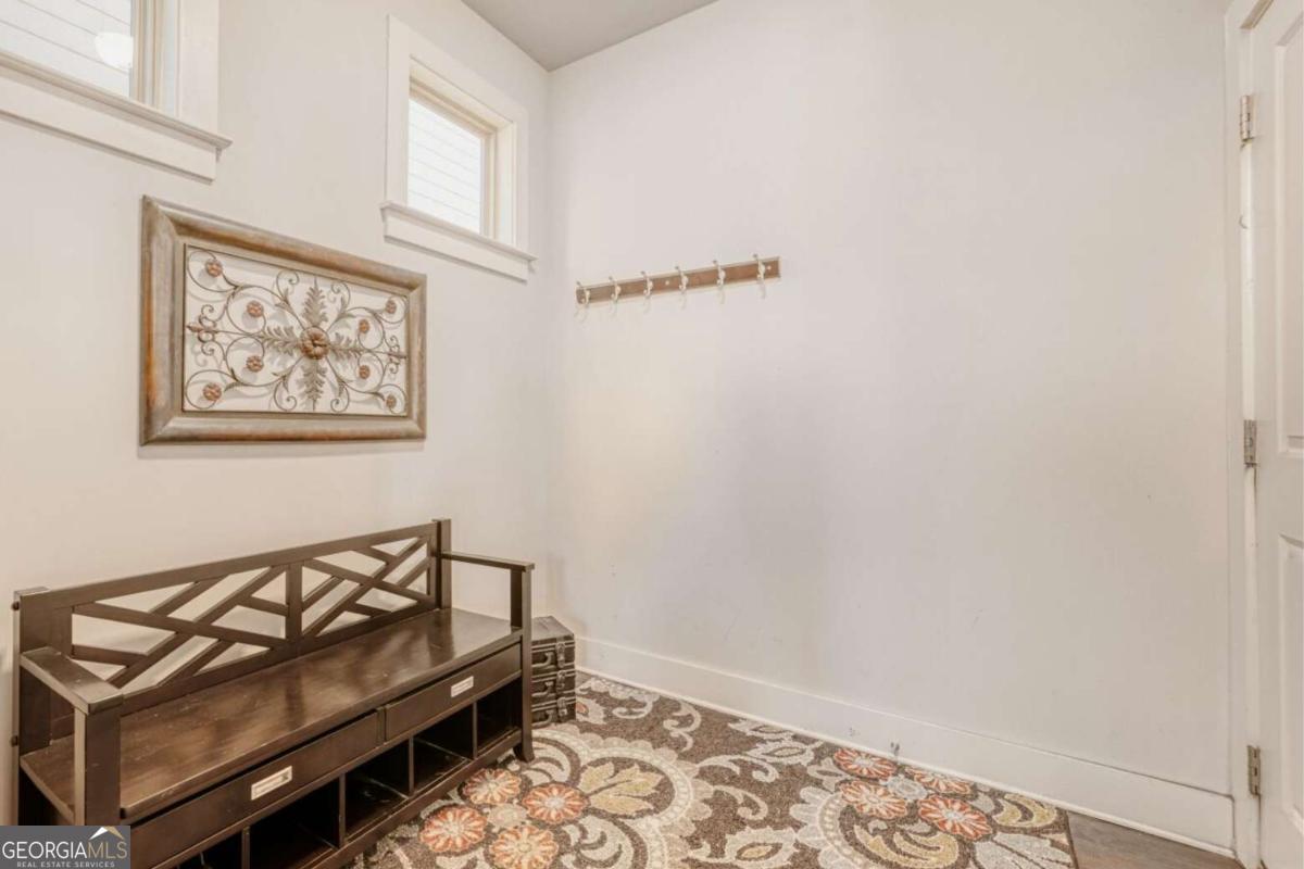 5972 Stone Fly CV SE