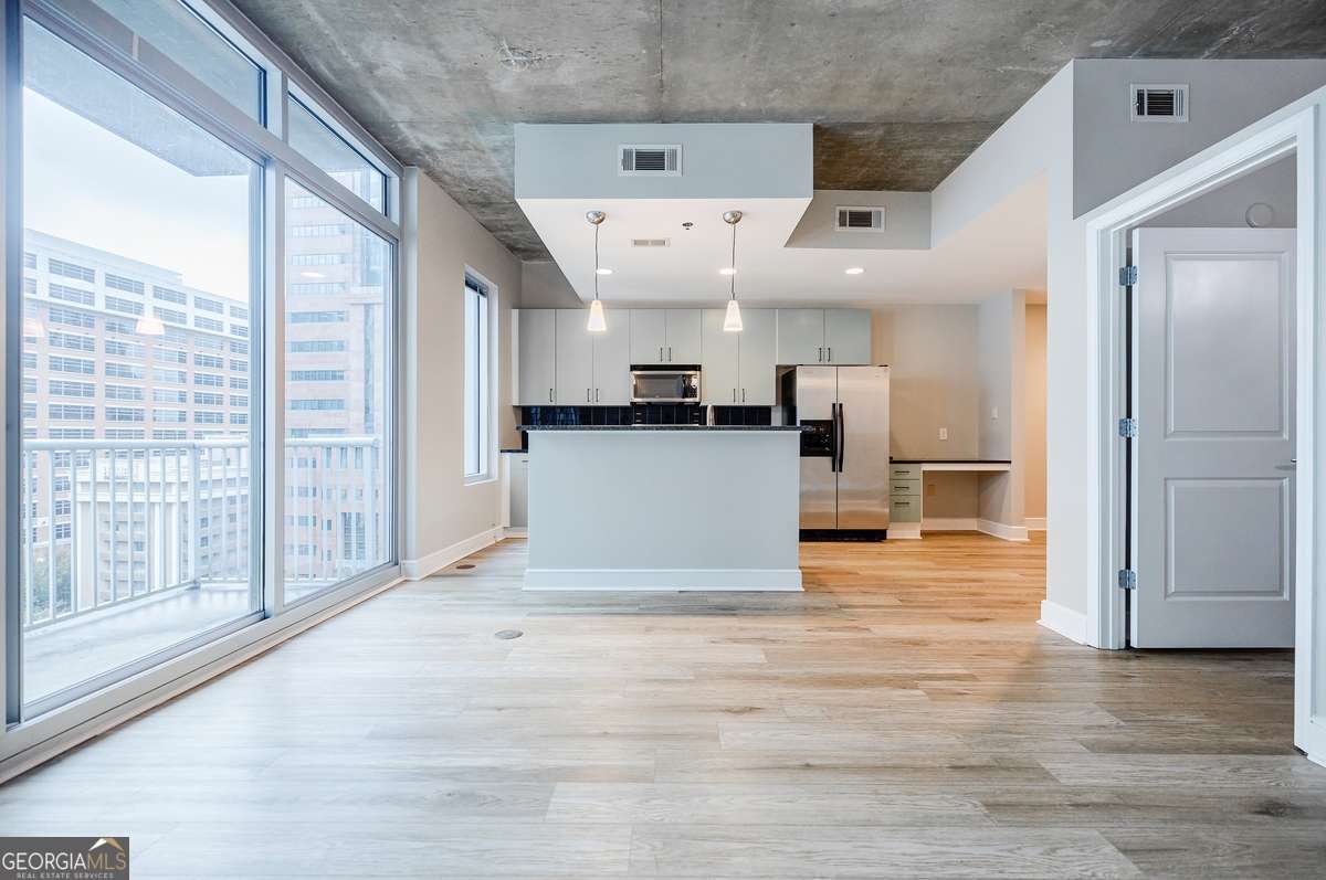 44 Peachtree PL NE 1228