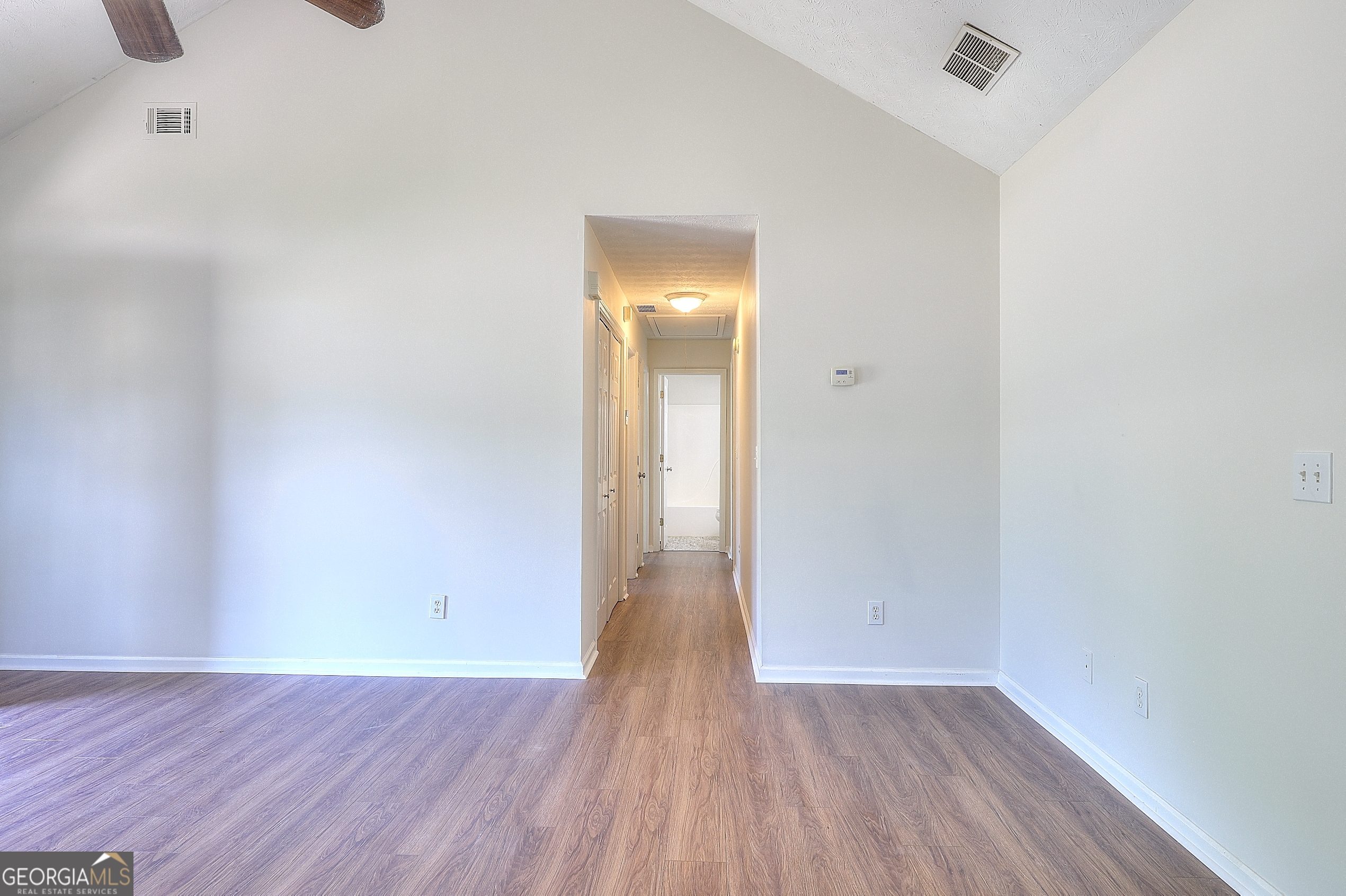 1022 Carriage WAY