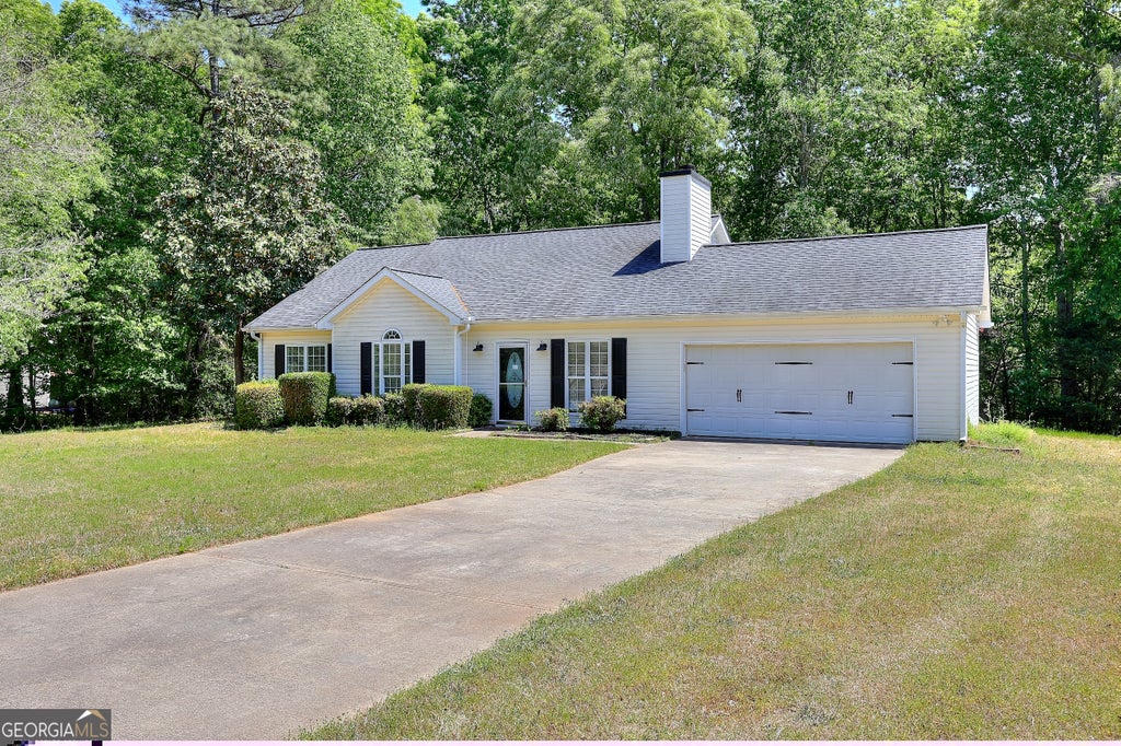 Photo of 1022 Carriage Way, Loganville, GA 30052 (MLS # 10788097)