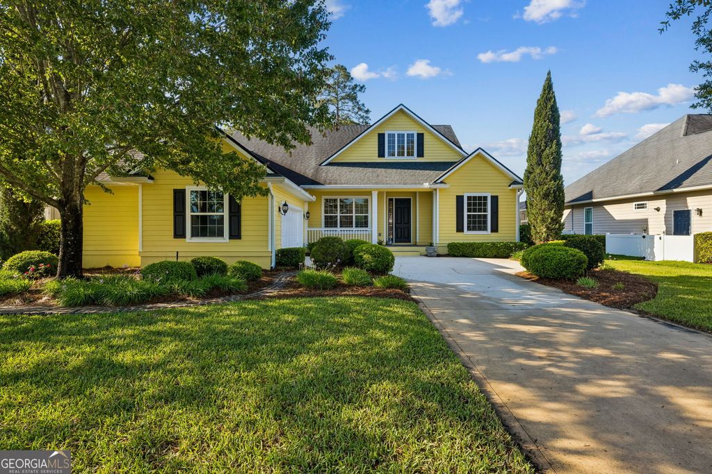 Photo of 116 Oarsman Crossing, Saint Marys, GA 31558 (MLS # 10735985)