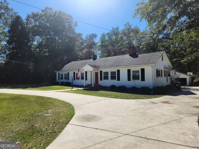Photo of 352 S Dugger Avenue, Roberta, GA 31078 (MLS # 10853955)
