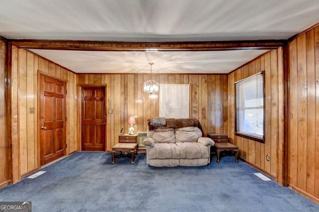 Photo of 3527 Lakeview Drive, Gainesville, GA 30501 (MLS # 10660613)