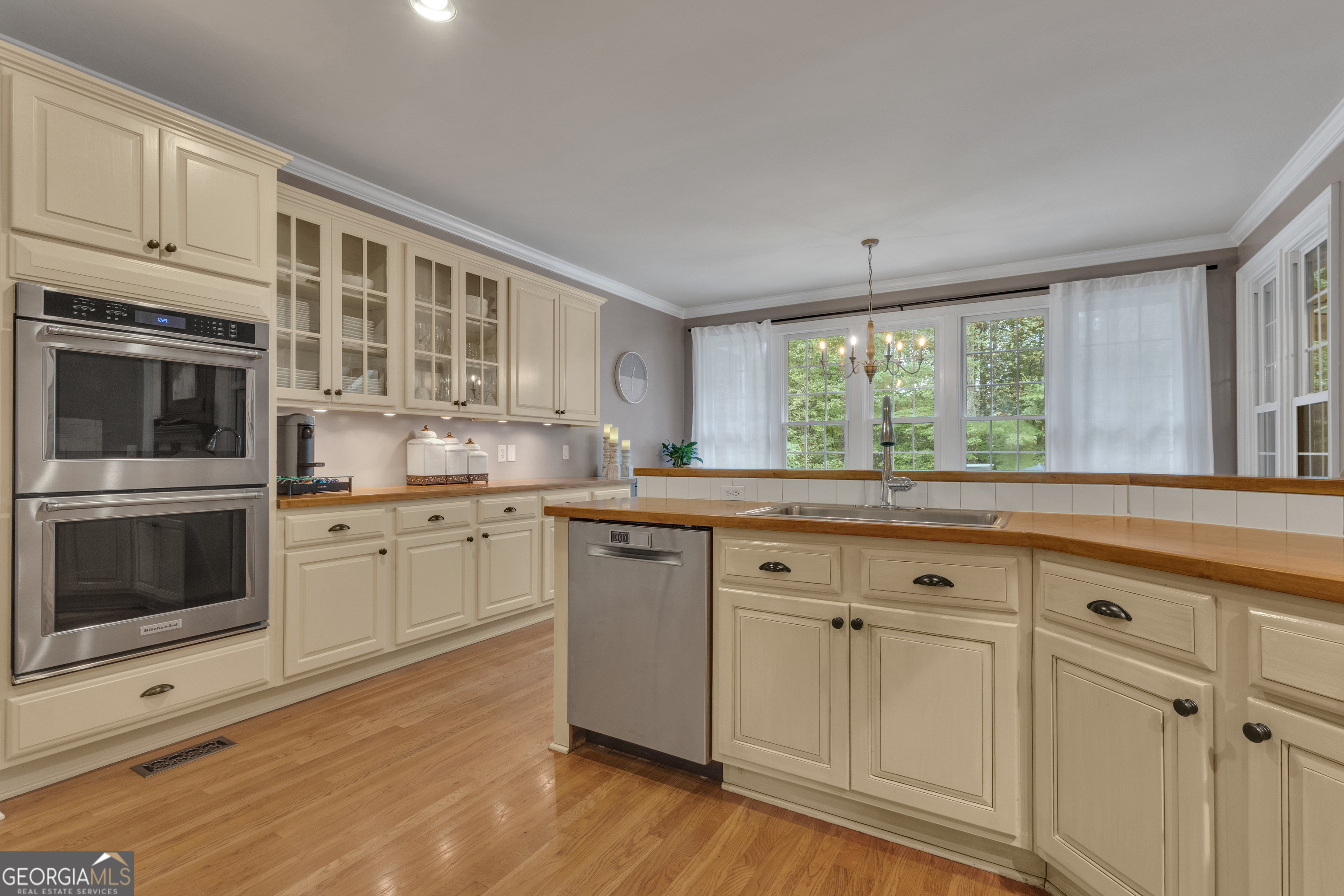 Peachtree City, Georgia 30269, United States, 5 Bedrooms Bedrooms, ,5 BathroomsBathrooms,Residential,Active,219889