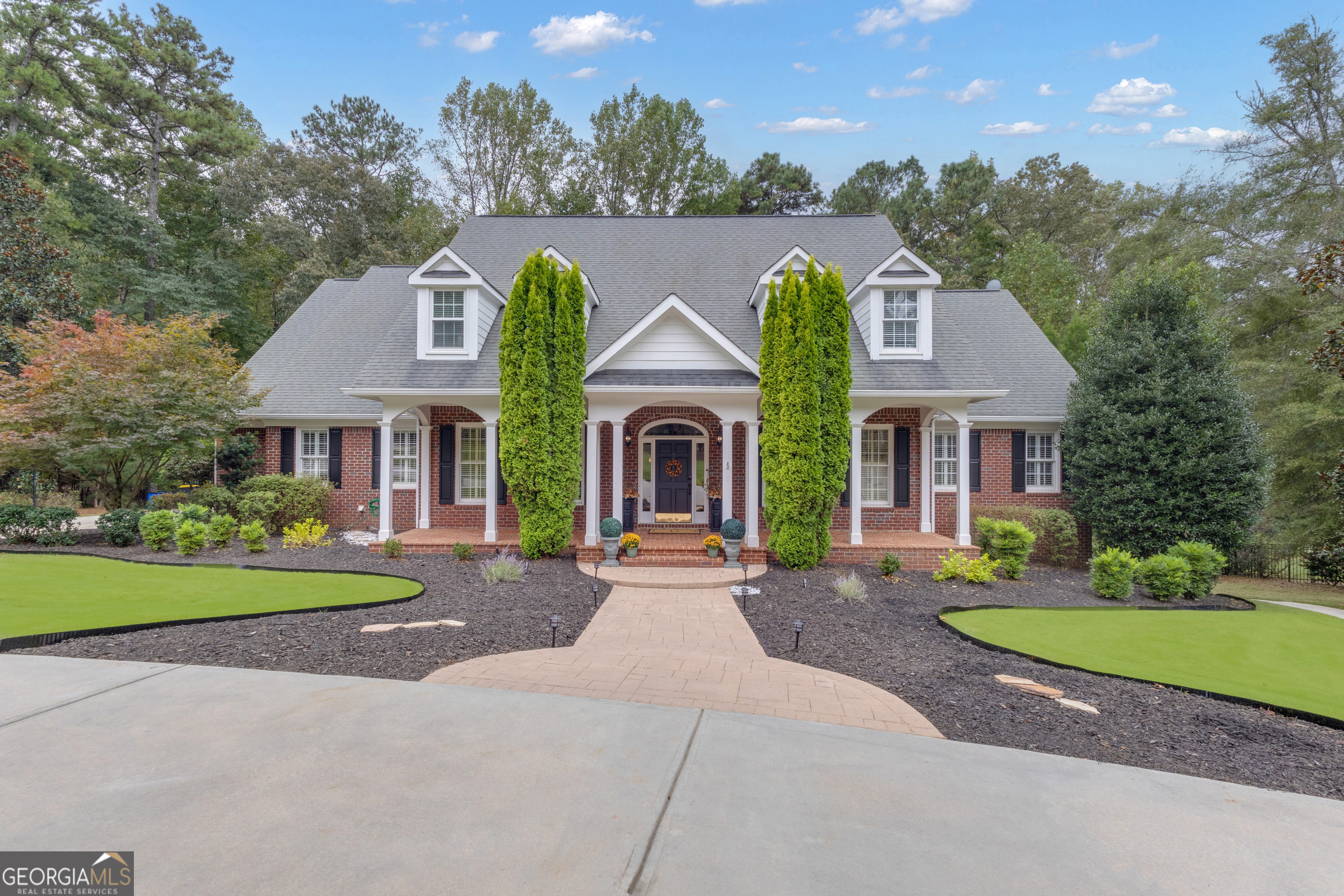 Peachtree City, Georgia 30269, United States, 5 Bedrooms Bedrooms, ,5 BathroomsBathrooms,Residential,Active,219889