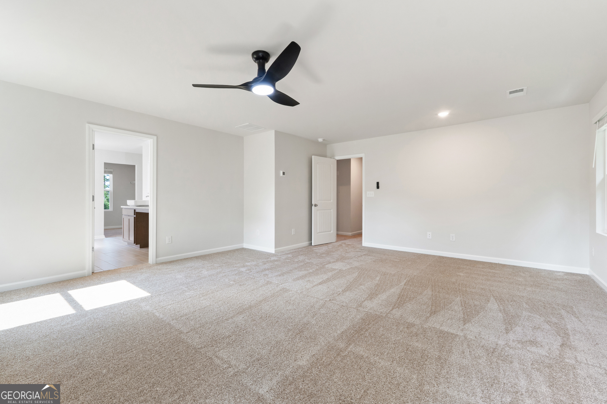 303 HUDSON CT