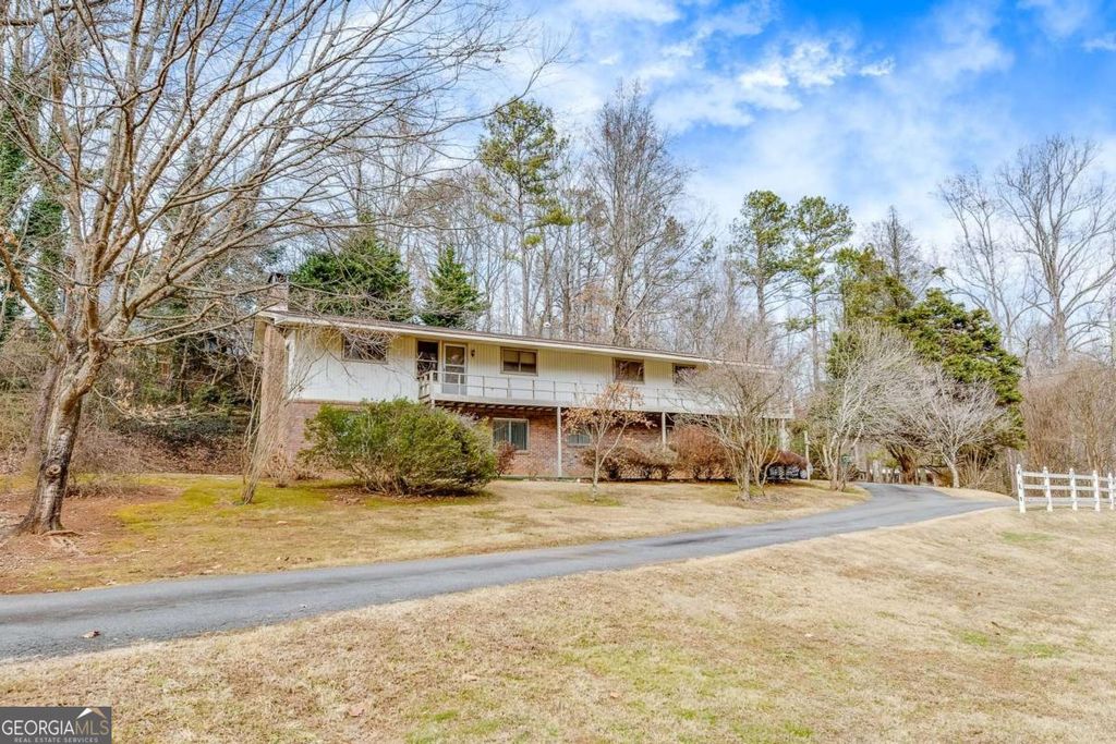 Photo of 1036 Wooten Lake Road NW, Kennesaw, GA 30144 (MLS # 10631923)
