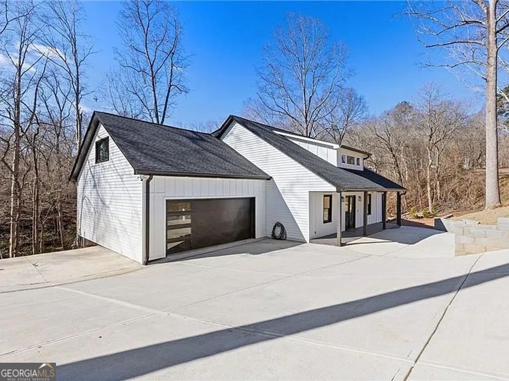 Photo of 4732 Walnut Bend Drive, Gainesville, GA 30507 (MLS # 10812983)