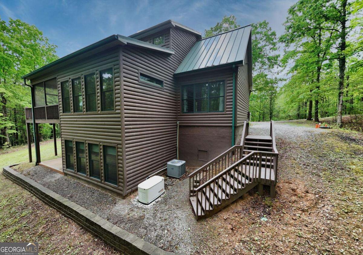1850 Linda LN