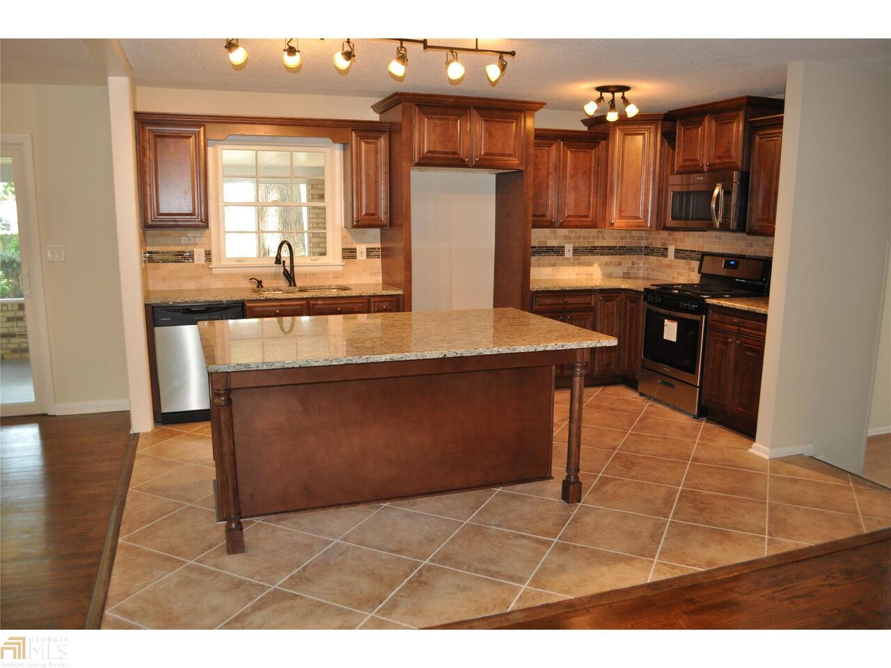 Columbia Valley - Residential