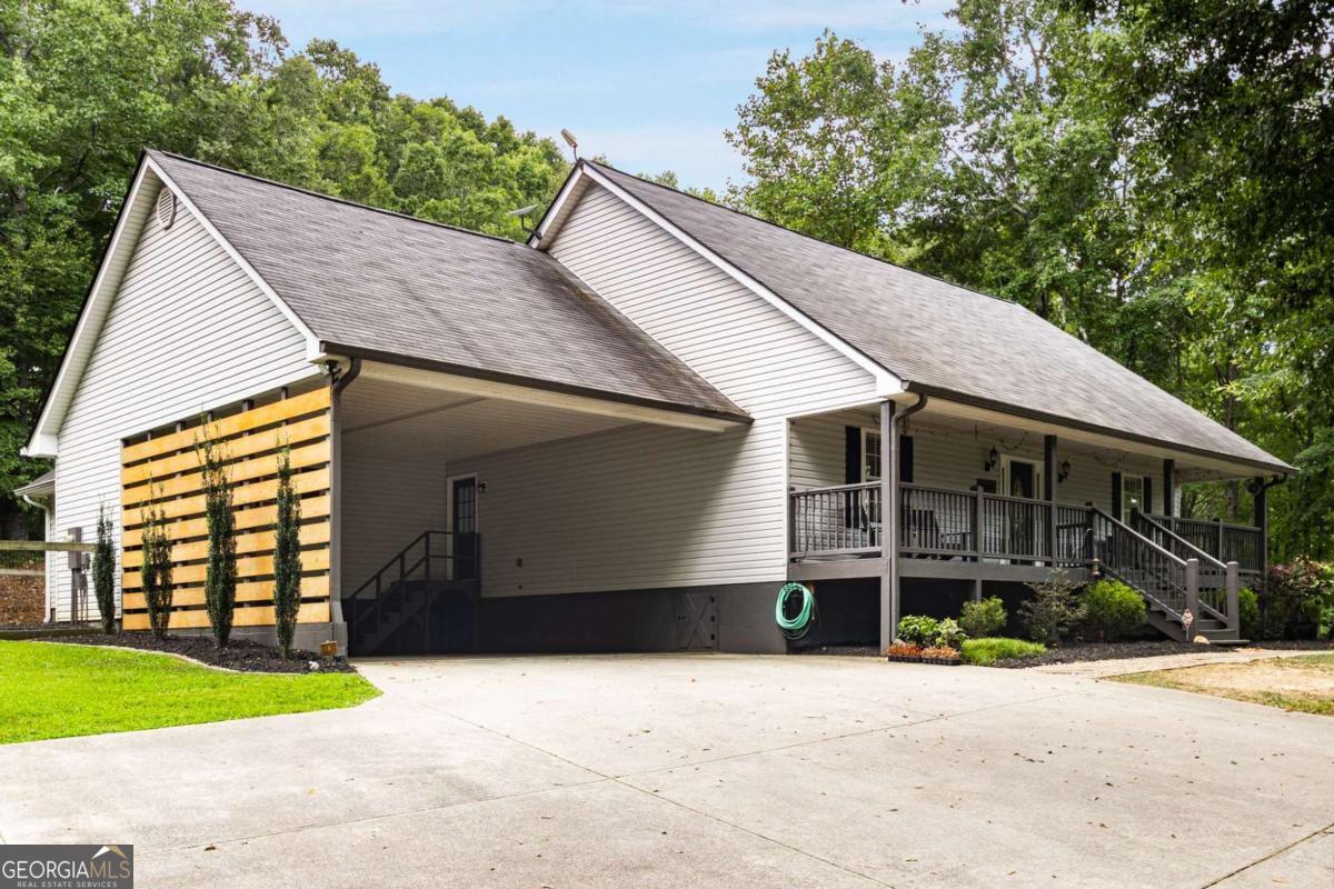 4375 Peckerwood RD