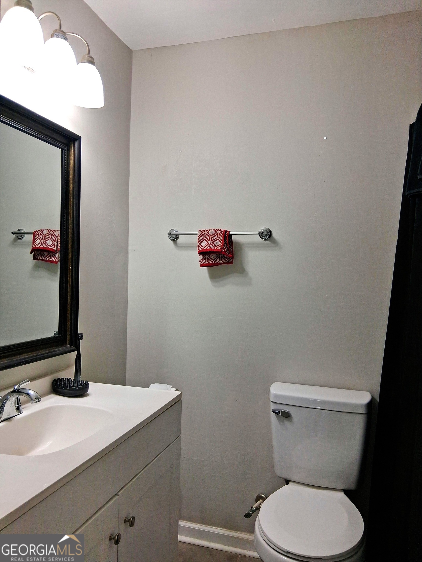 2732 Village Green LN
