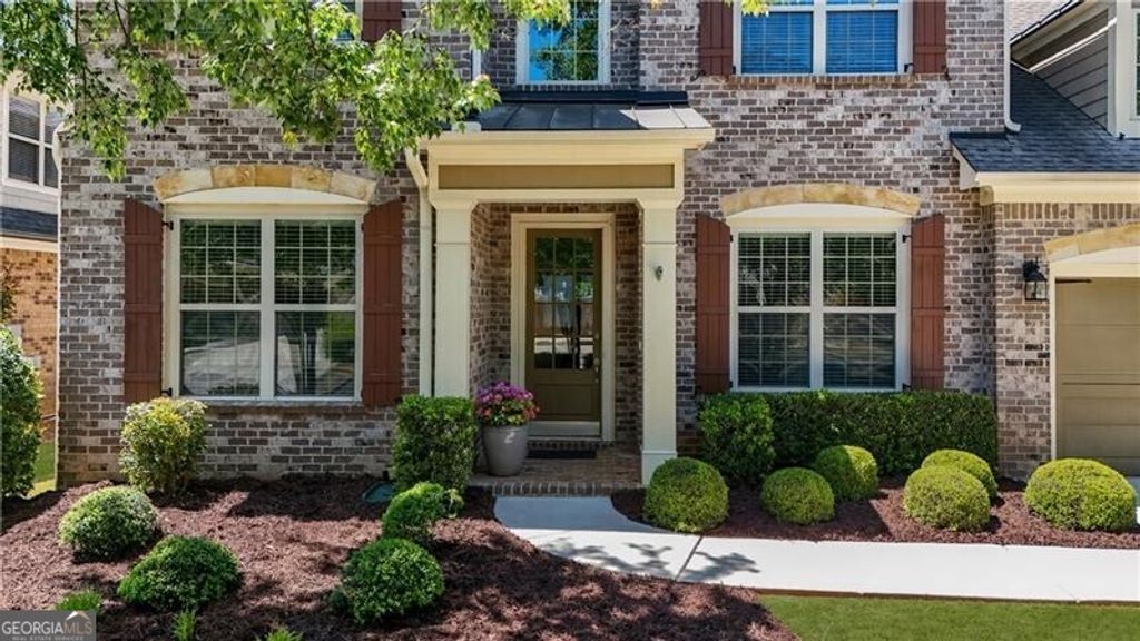 Photo of 914 Urban Ash Court, Alpharetta, GA 30022 (MLS # 10739784)