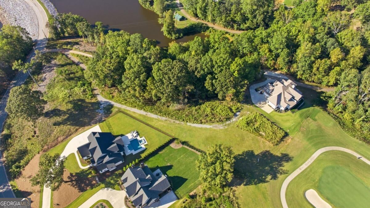 676 East Lake DR