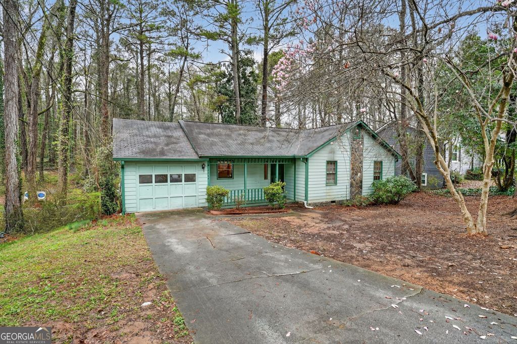 Photo of 4064 Chedworth Way, Stone Mountain, GA 30083 (MLS # 10710330)