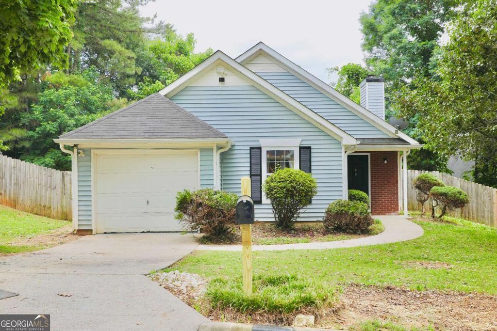 Photo of 3790 Mays Court SW, Atlanta, GA 30331 (MLS # 10769468)