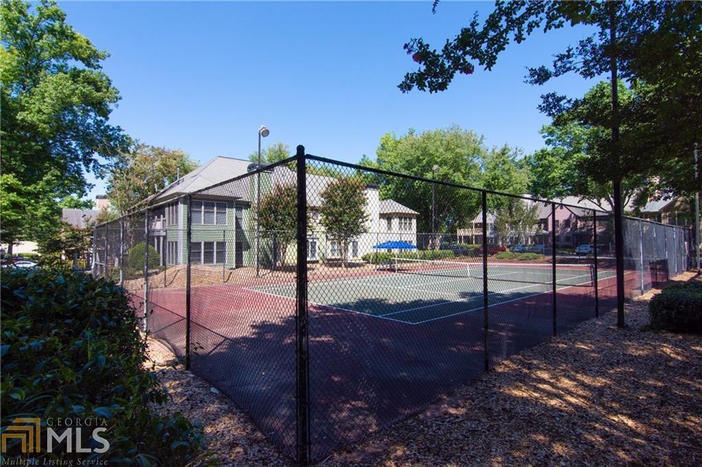 Oaks of Dunwoody - Residential