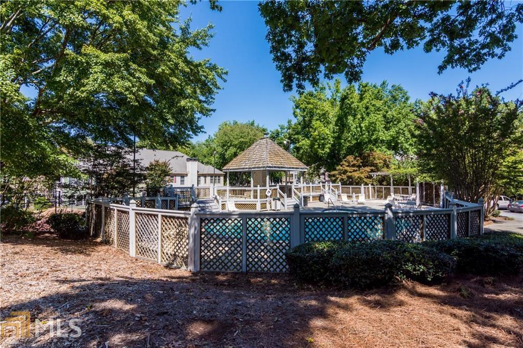 Oaks of Dunwoody - Residential