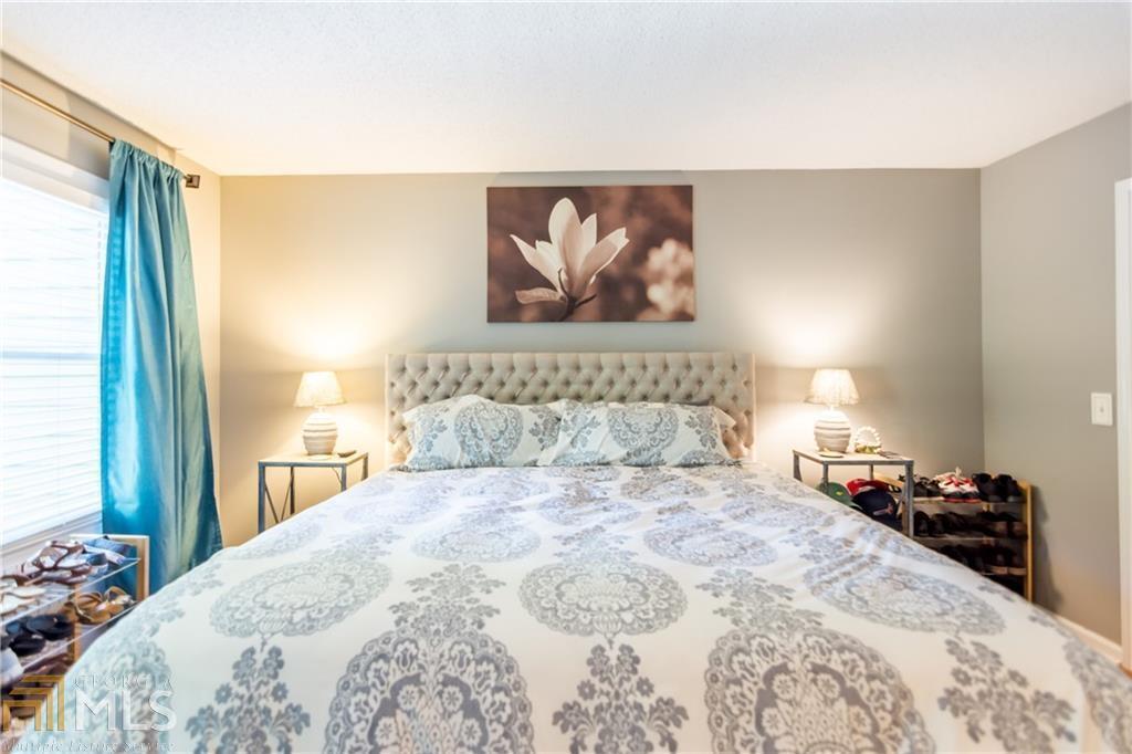 Oaks of Dunwoody - Residential