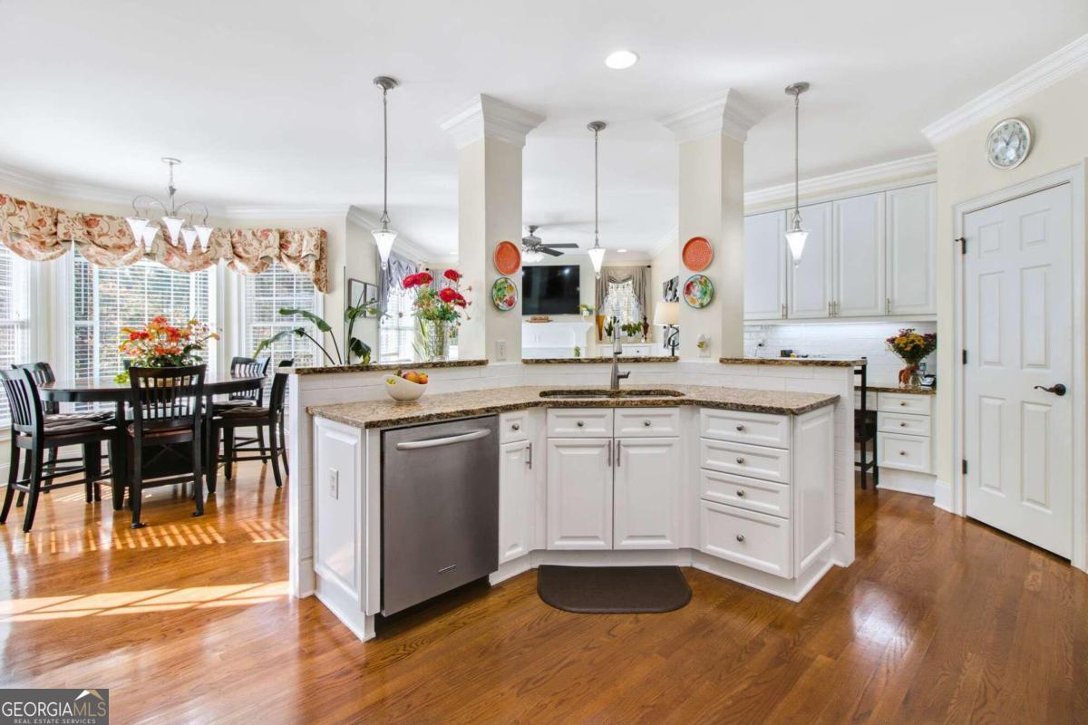 Dacula, Georgia 30019, United States, 6 Bedrooms Bedrooms, ,5 BathroomsBathrooms,Residential,Pending,30827