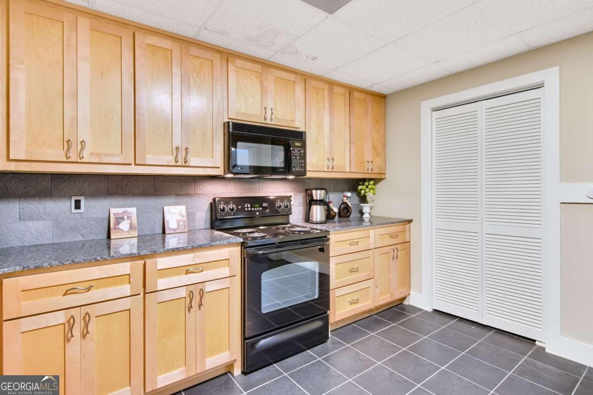 Dacula, Georgia 30019, United States, 6 Bedrooms Bedrooms, ,5 BathroomsBathrooms,Residential,Pending,30827