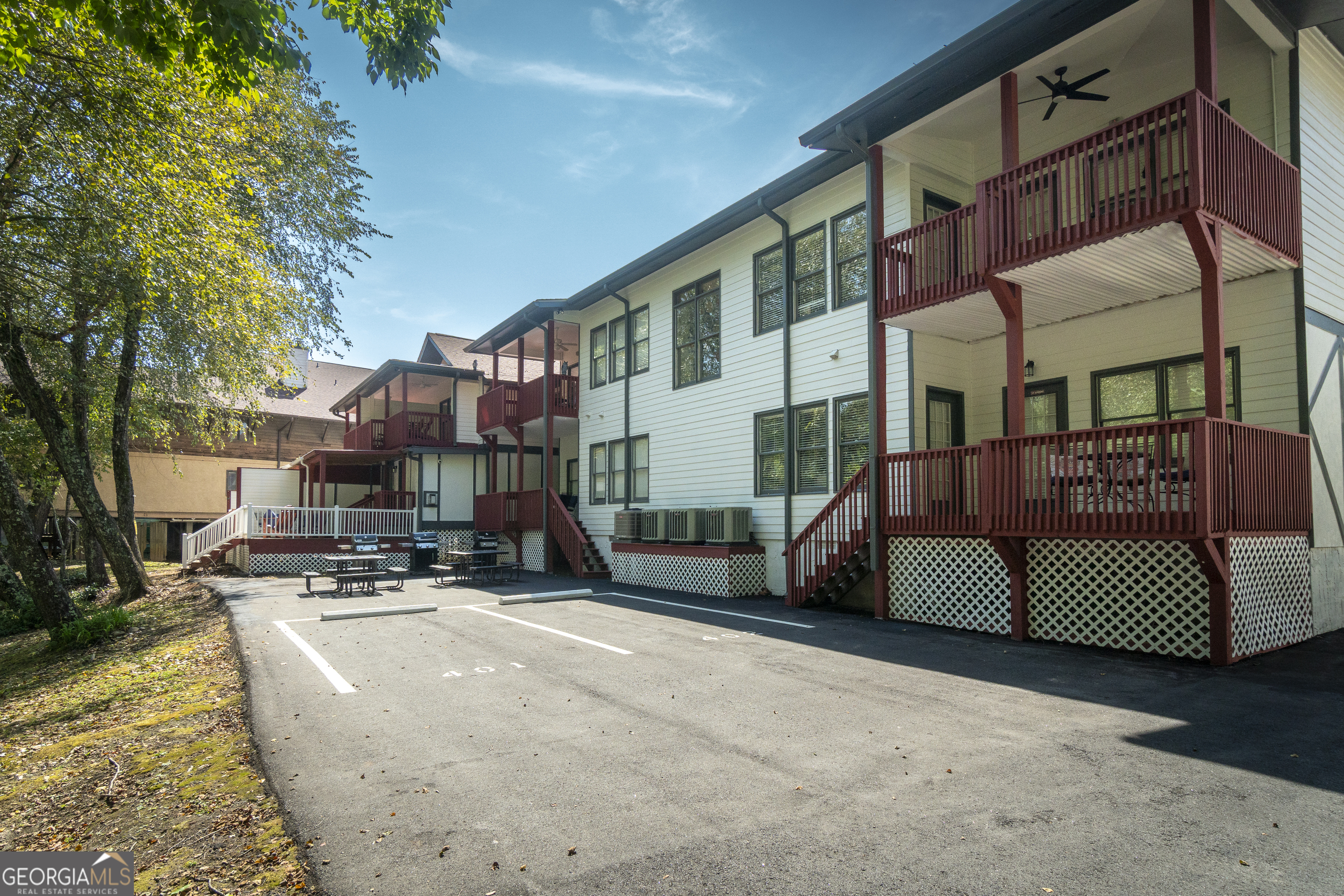 892 Edelweiss Strasse