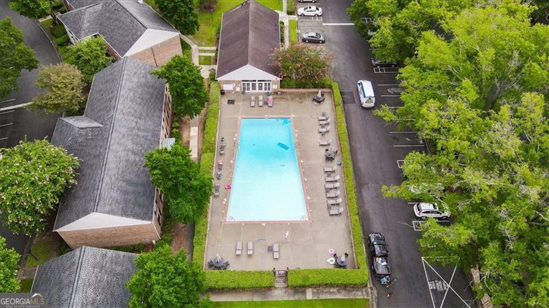 6700 ROSWELL 33E