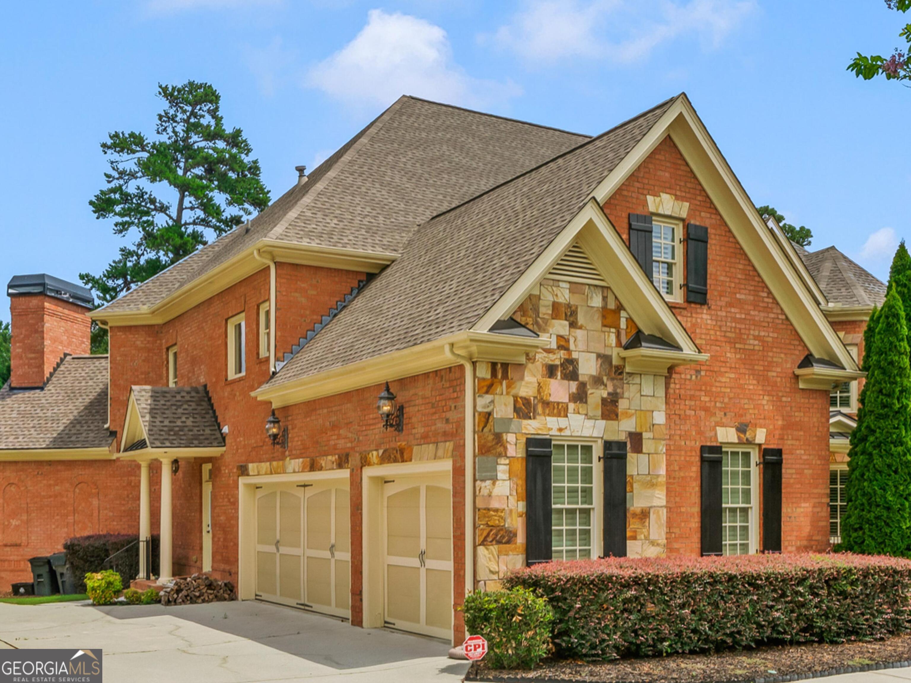 2832 Springbluff LN