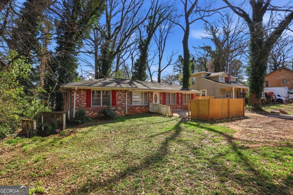 Photo of 1548 Sylvan Road SW, Atlanta, GA 30310 (MLS # 10710250)