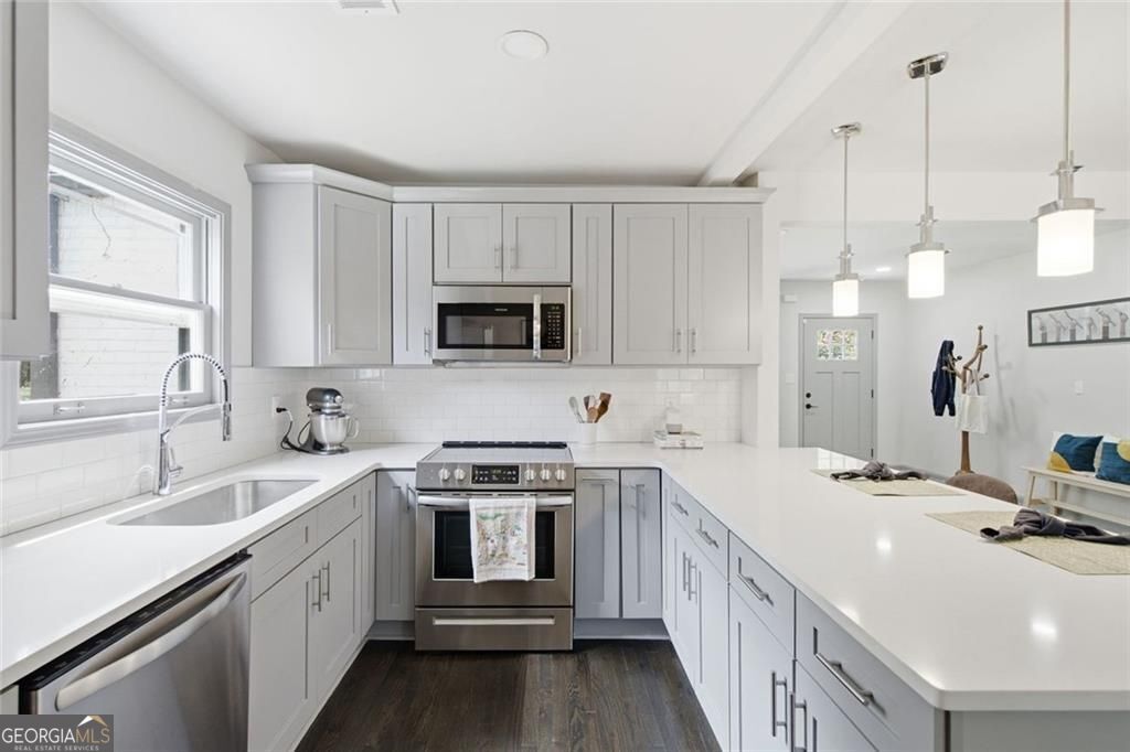 Photo of 1179 SW Fountain Drive SW, Atlanta, GA 30314 (MLS # 10816047)