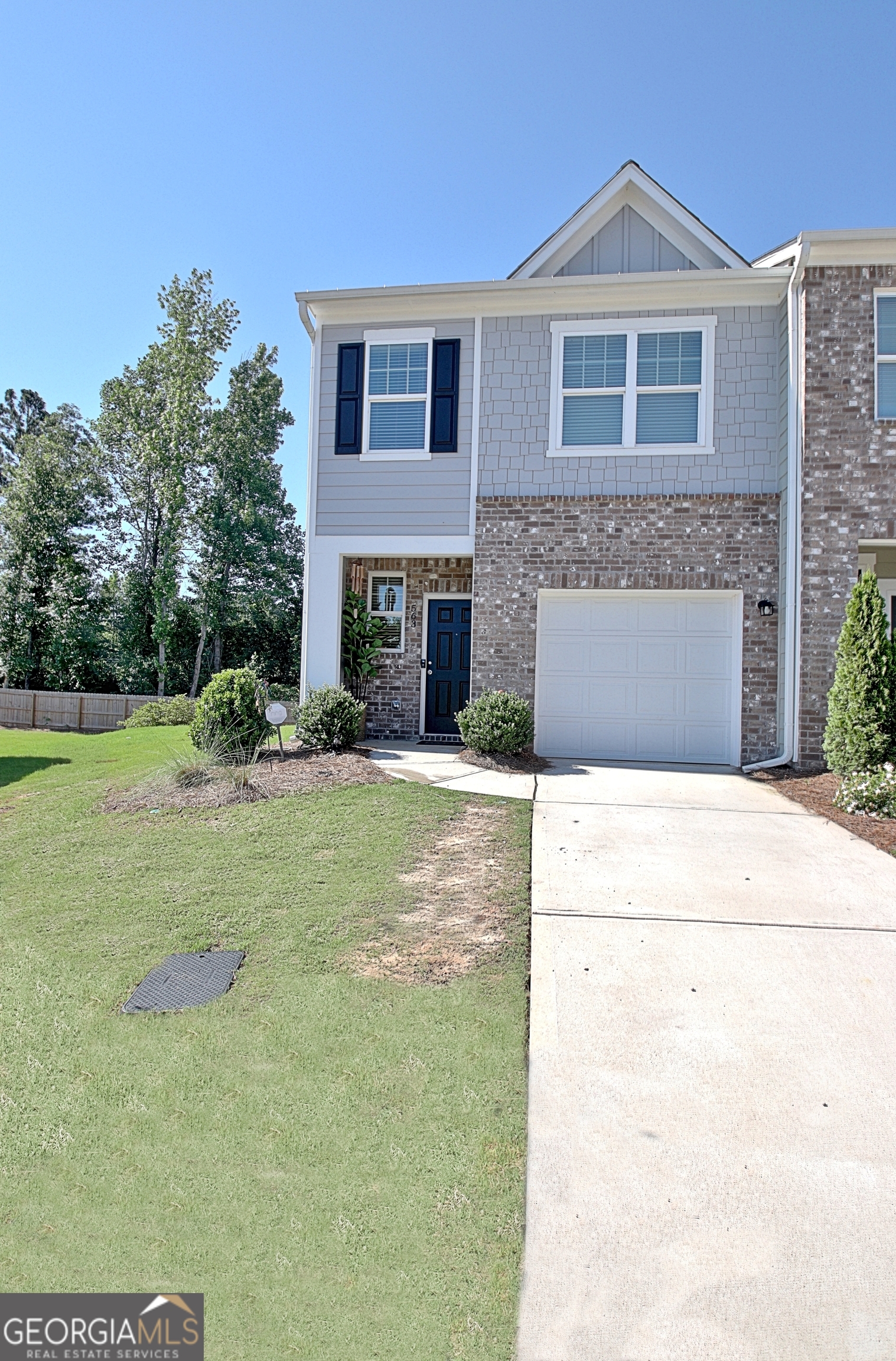 563 Magnolia CIR