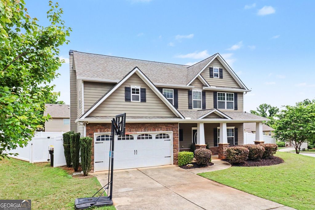 Photo of 98 Village Park Drive, Newnan, GA 30265 (MLS # 10773141)