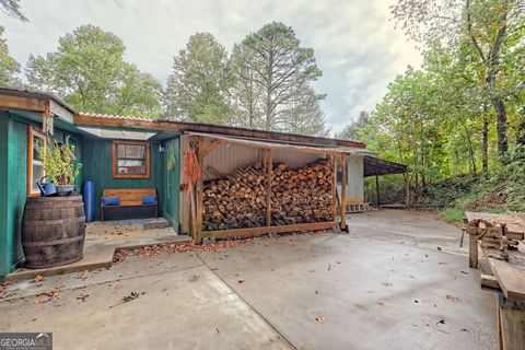 A home in Hiawassee