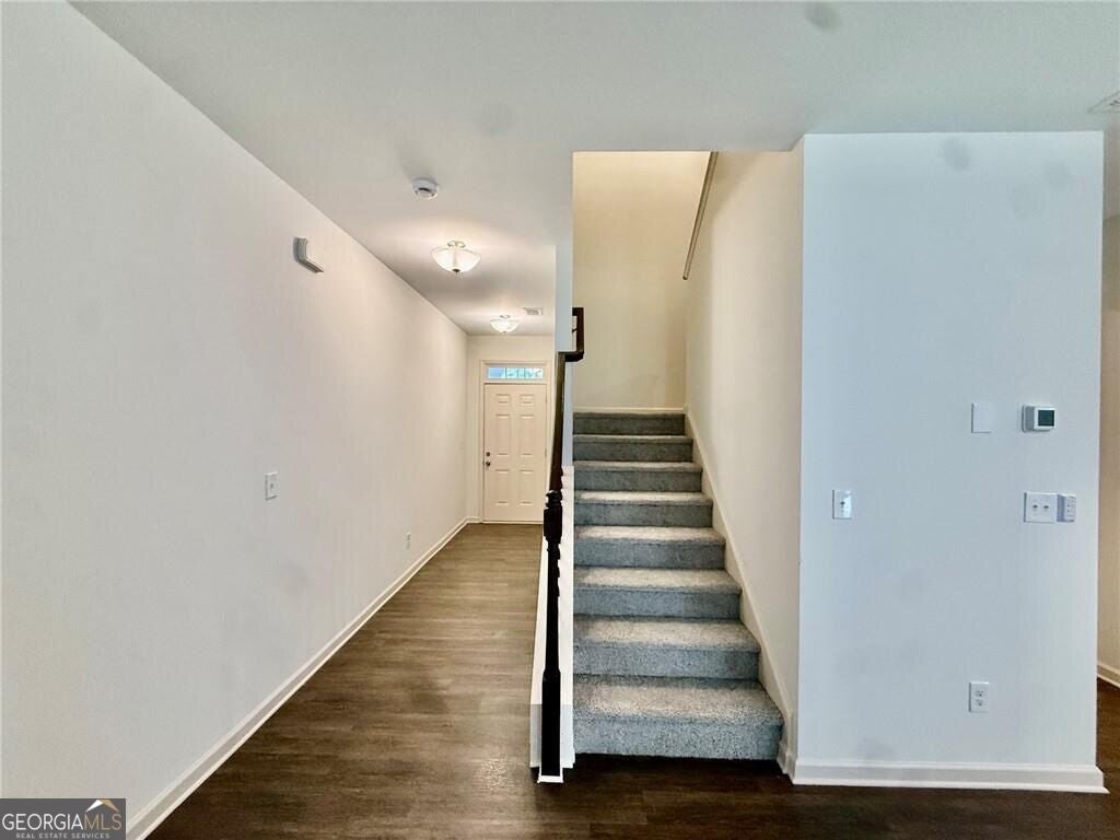 156 Woodhouse CIR