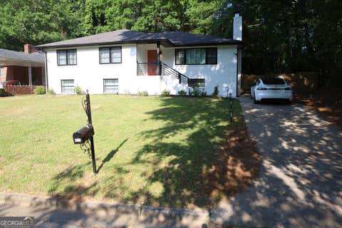 Photo of 280 W Lake Drive NW, Atlanta, GA 30314 (MLS # 10828139)
