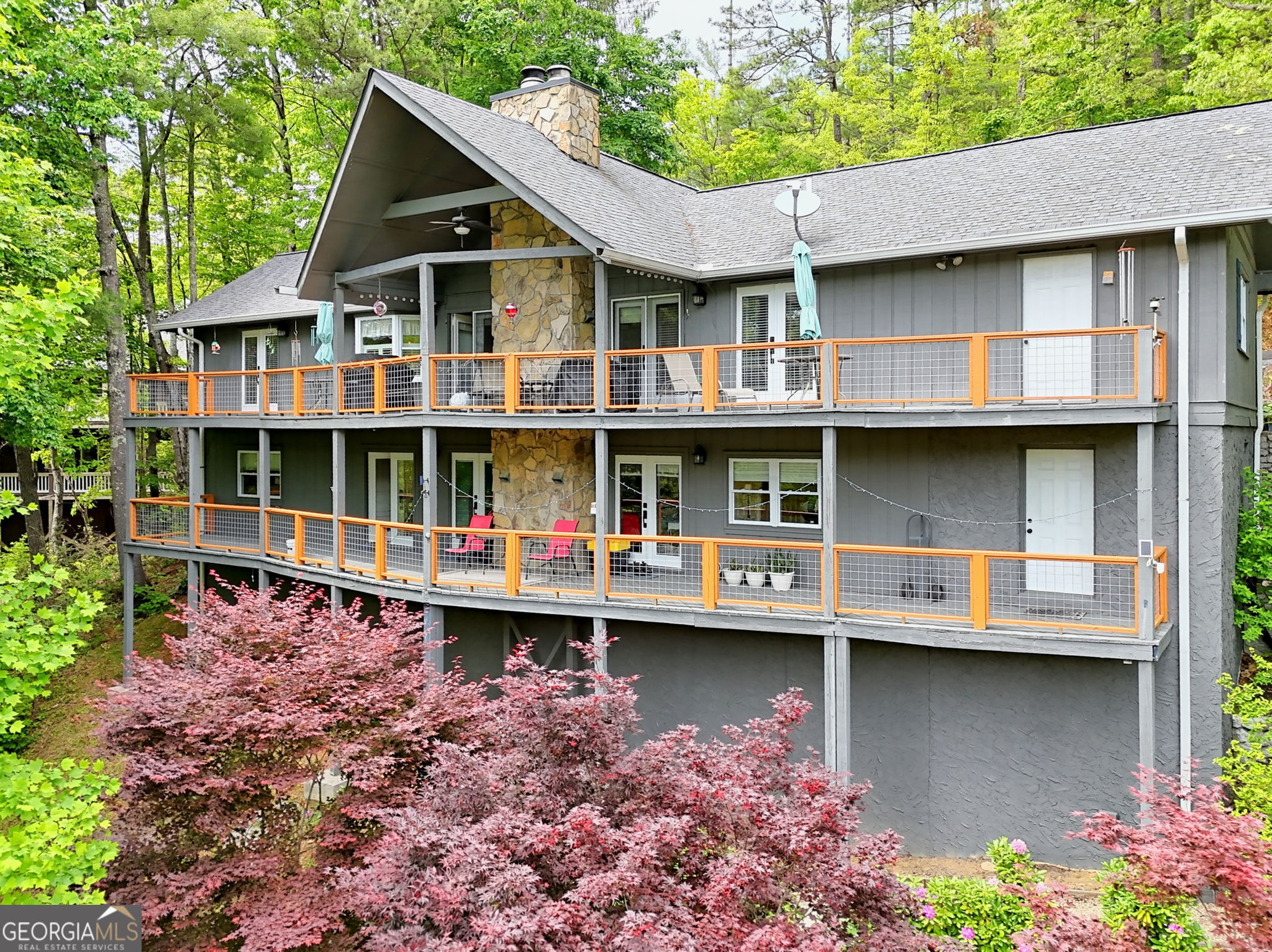 854 Saddleback CIR