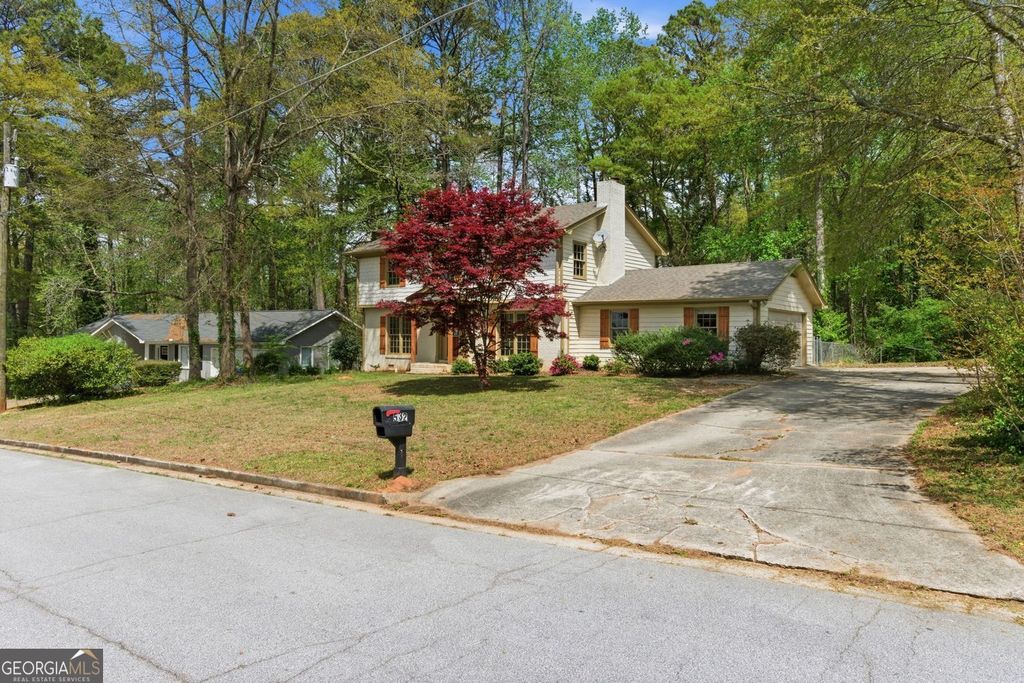 Photo of 532 Valley Woods Circle SE, Conyers, GA 30094 (MLS # 10738868)