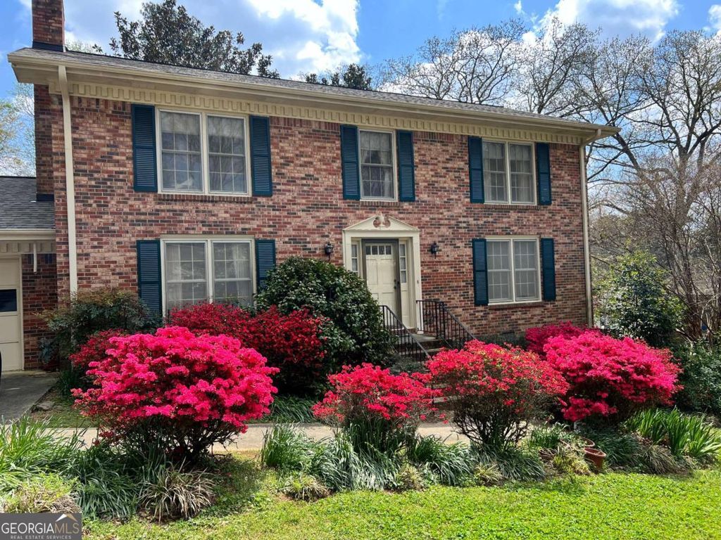 Photo of 4582 Ridgeland Drive SW, Lilburn, GA 30047 (MLS # 10741186)