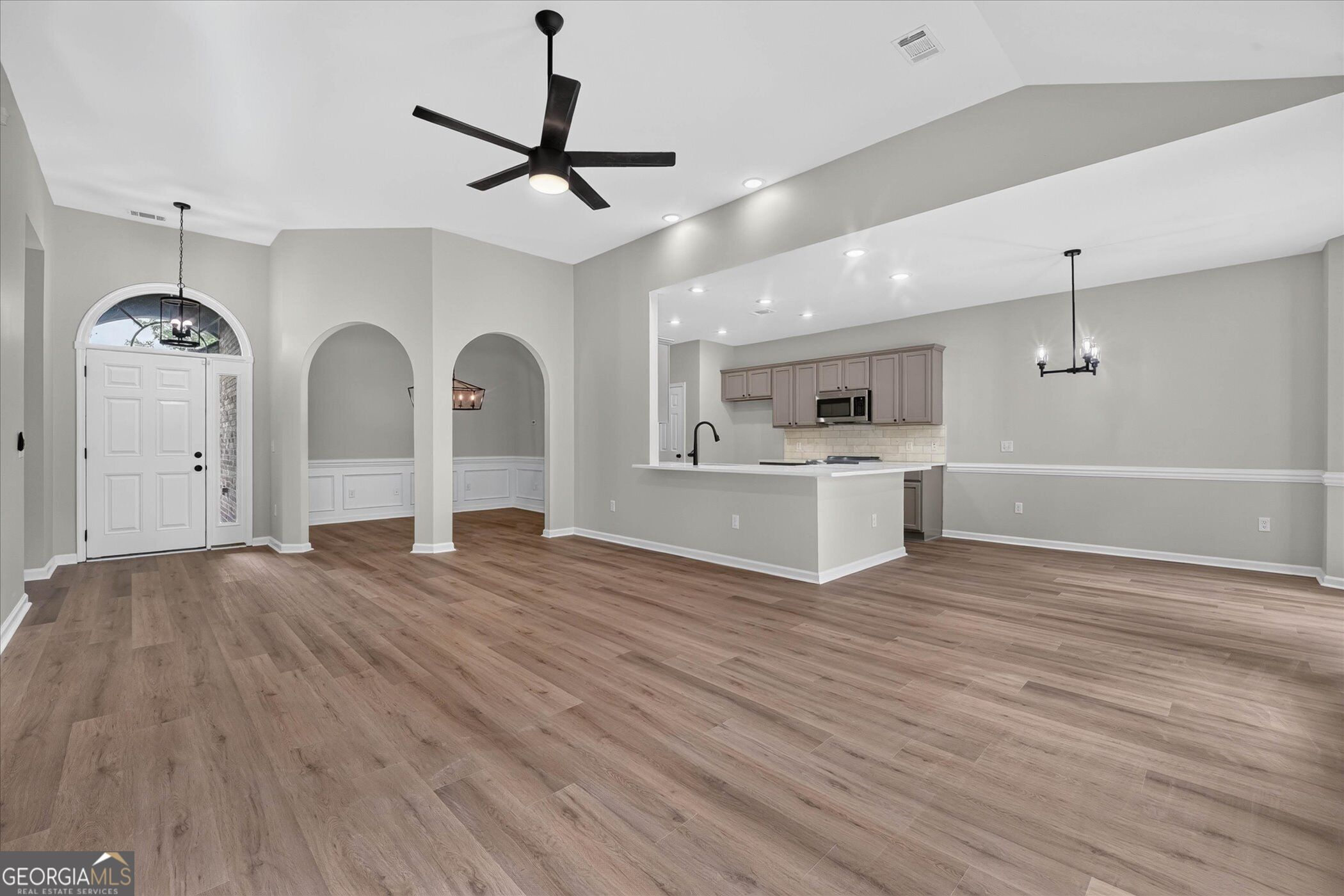 839 Granite LN