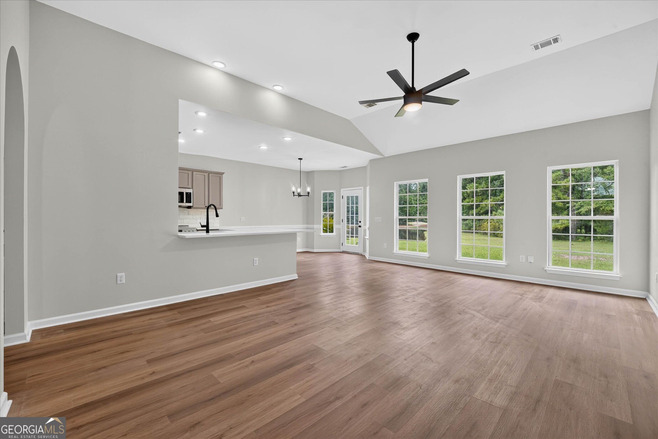 839 Granite LN