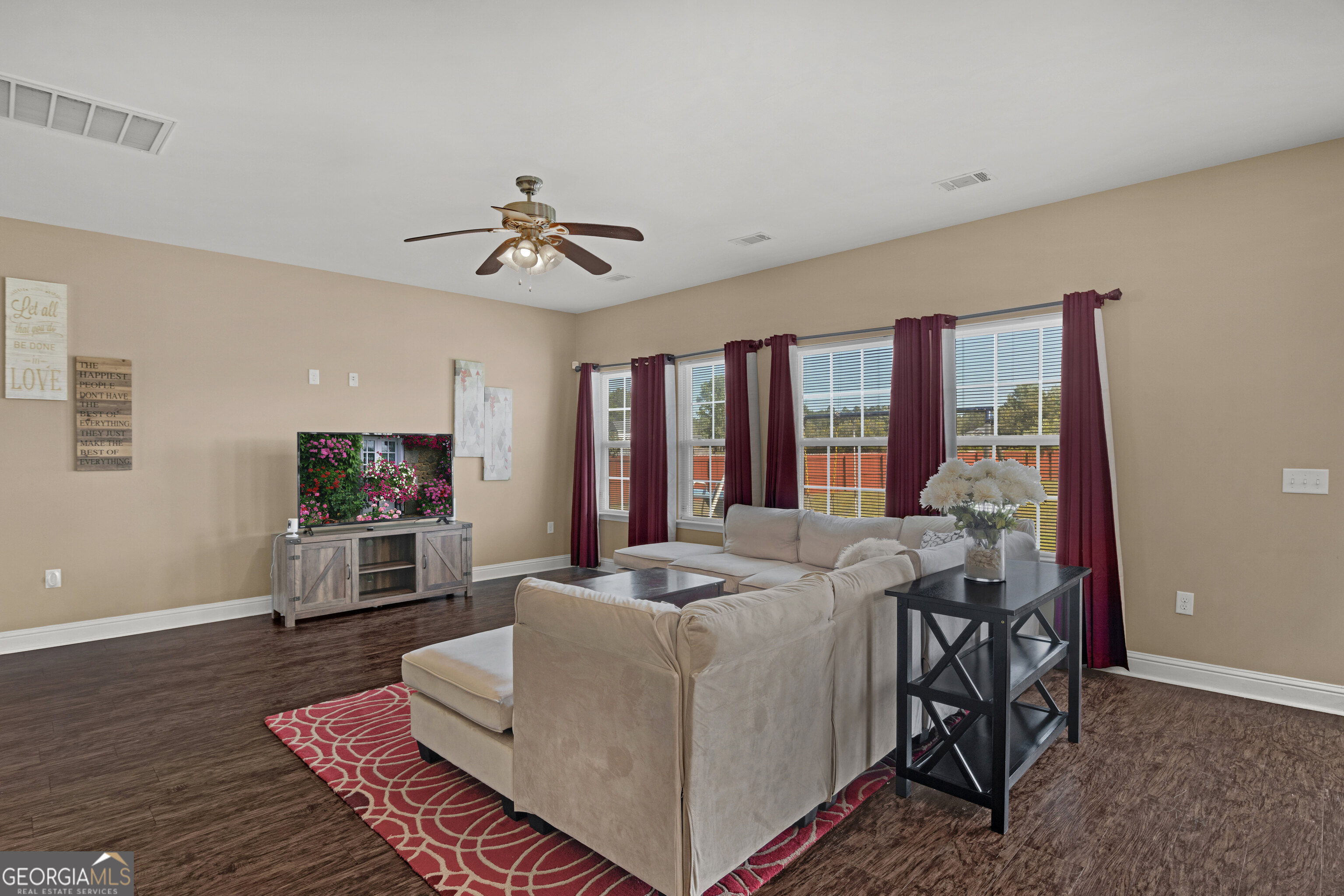 213 Timberland DR NE