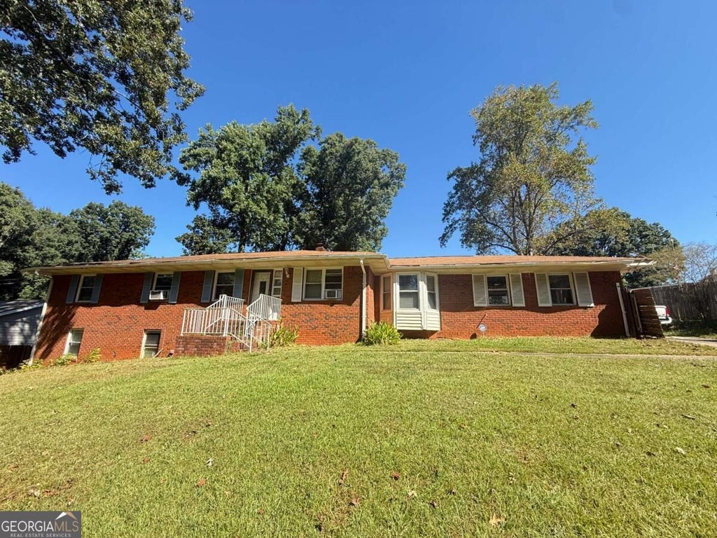 Photo of 4588 Elam Road, Stone Mountain, GA 30083 (MLS # 10855220)