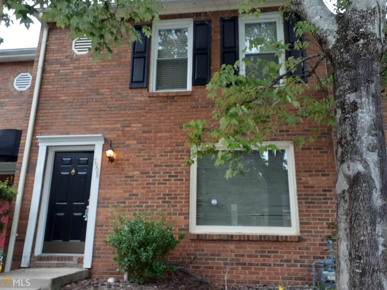Woodlake Landing - Residential