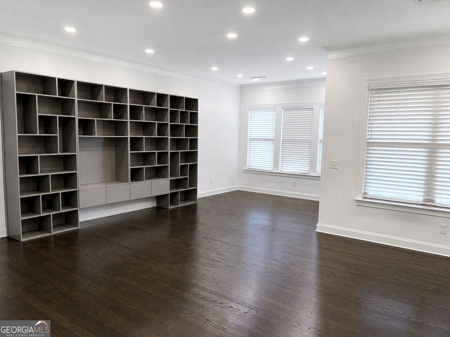3756 Huger PL SE