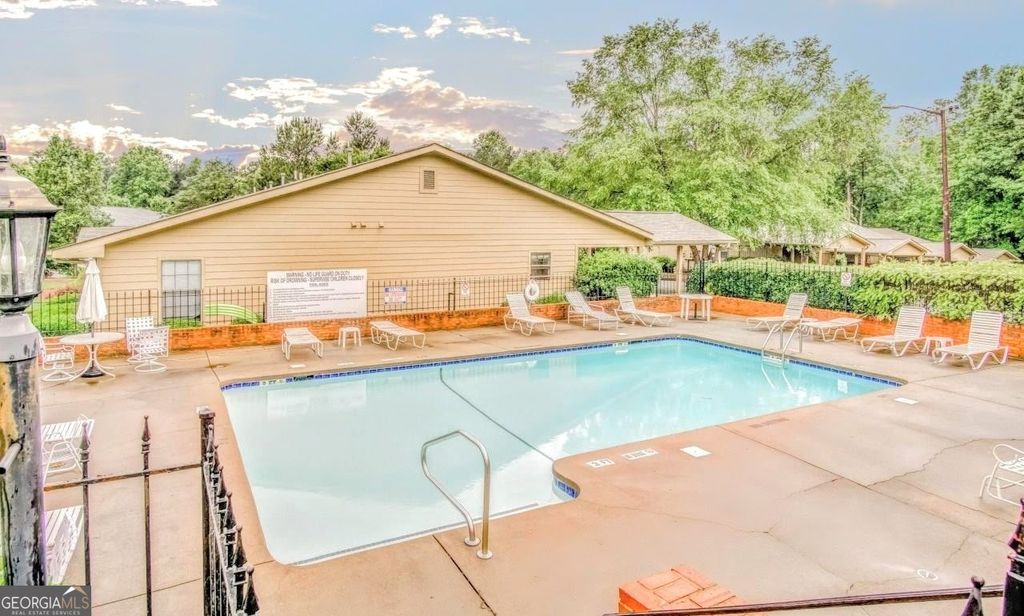 Photo of 2235 Old Hamilton Place #200 G, Gainesville, GA 30507 (MLS # 10652365)