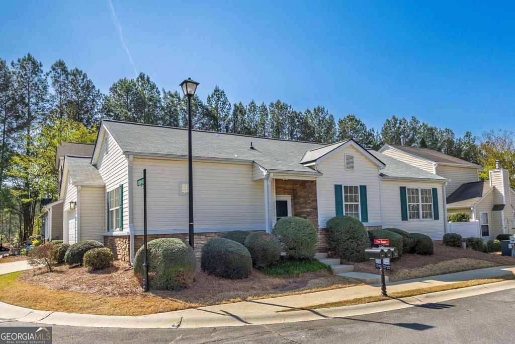 Photo of 631 Windcroft Circle NW, Acworth, GA 30101 (MLS # 10726259)