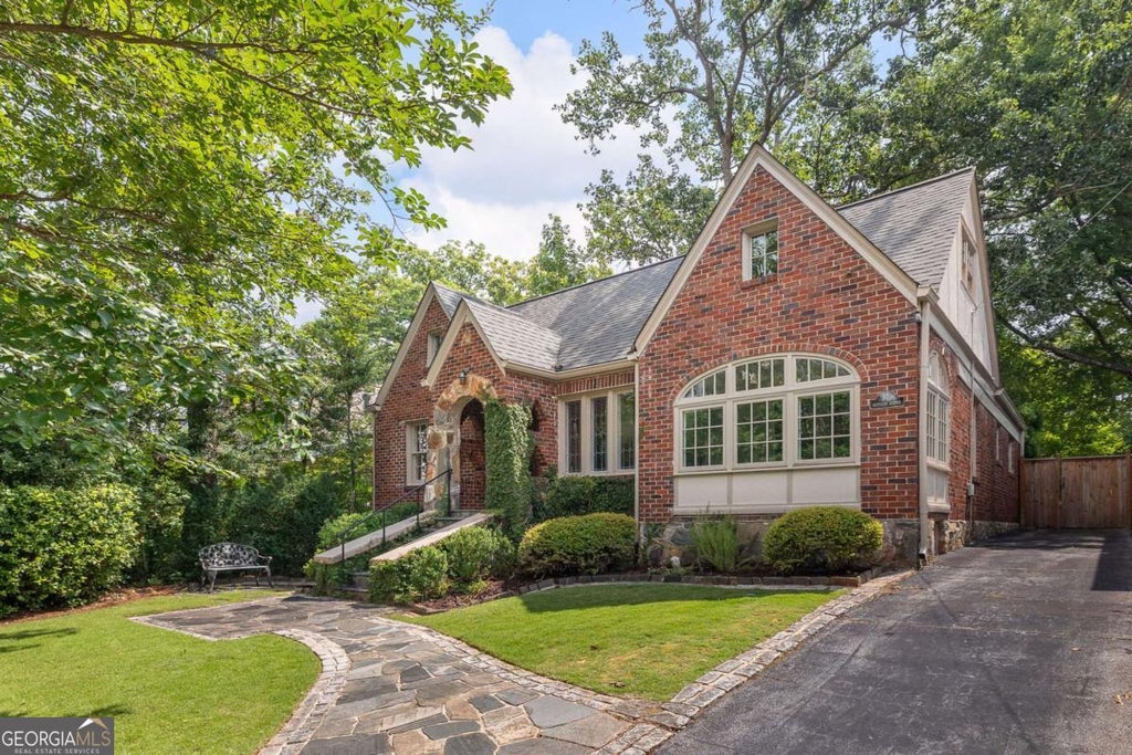 Photo of 147 Superior Avenue, Decatur, GA 30030 (MLS # 10804036)