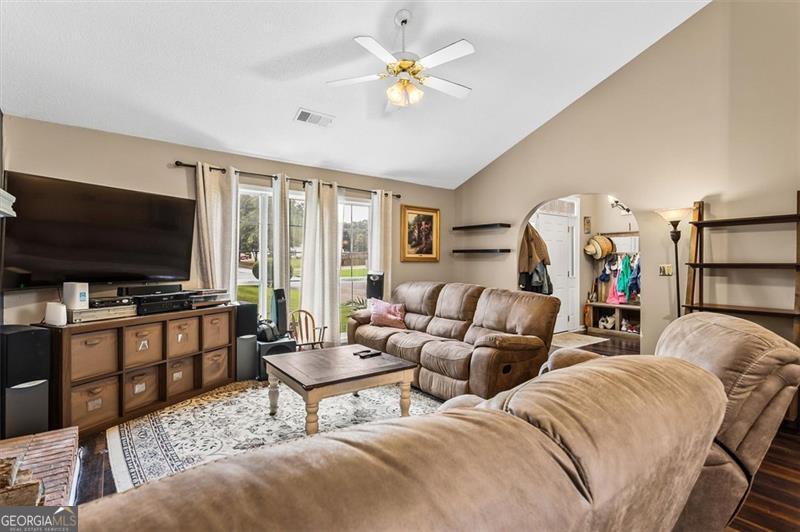 3230 IVY LAKE DR