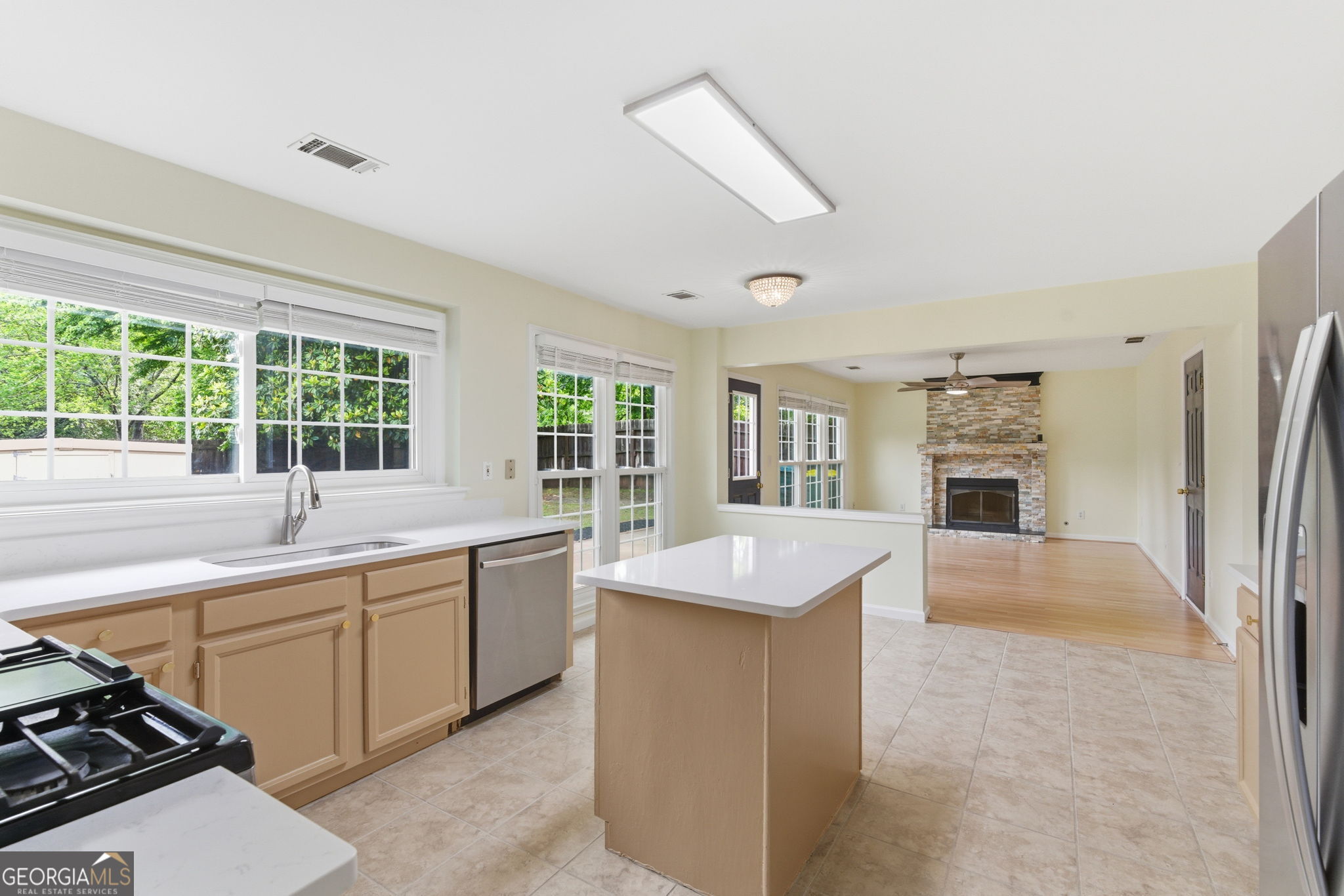 155 Thatching LN