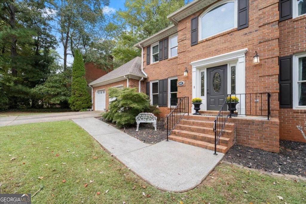 Photo of 4487 Quarter Horse Drive NE, Roswell, GA 30075 (MLS # 10871020)